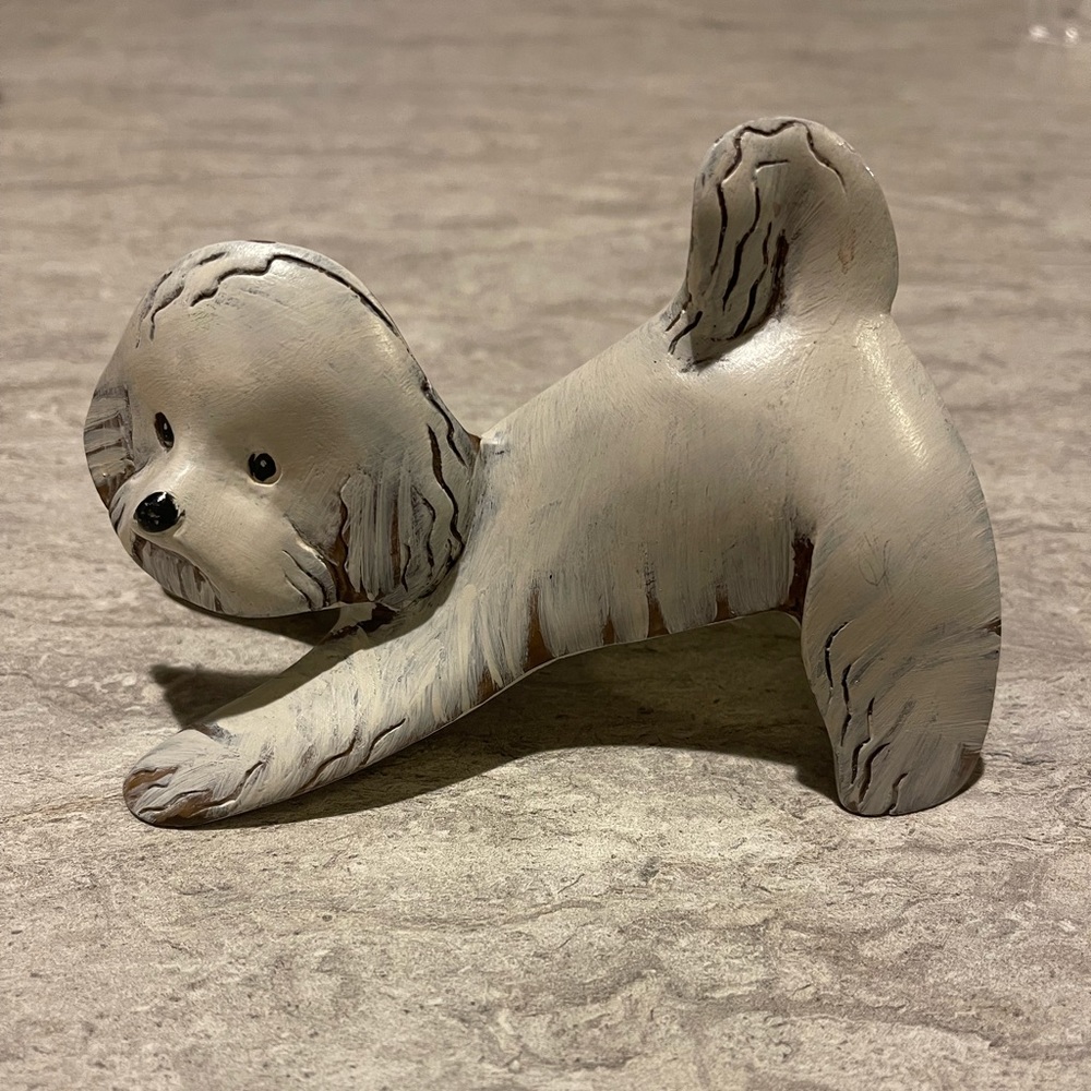 dog figurine, Lynda Pleet